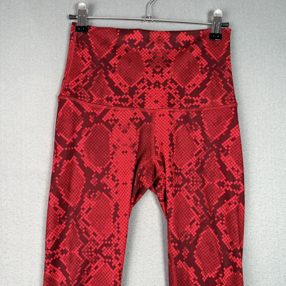 Lululemon Vent It Out Crop Leggings Womens 4 Red Snake Skin Capri Activewear